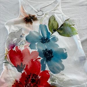 BOUTIQUE Fllower Green Red Blue White Women's Small WOrk Casual Tank Top Blouse